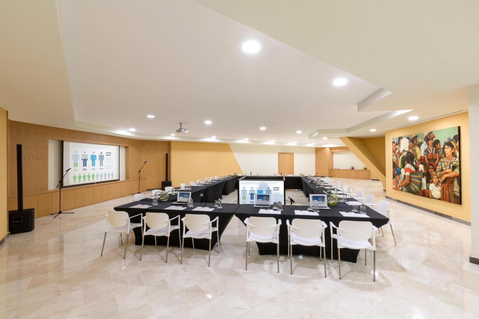 The Pyramid Cancun By Oasis Buitenkant foto Meeting room