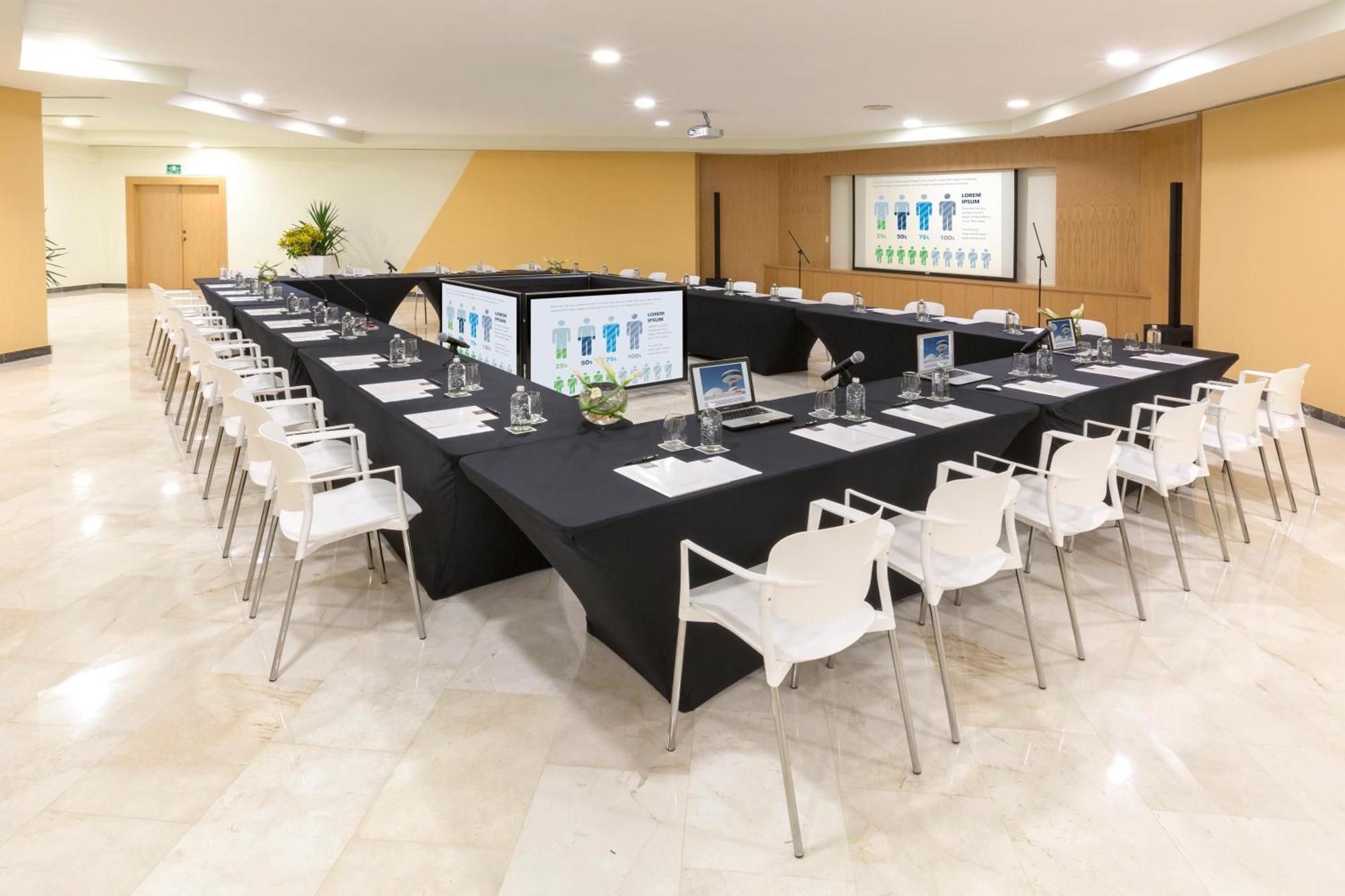 The Pyramid Cancun By Oasis Buitenkant foto Meeting room