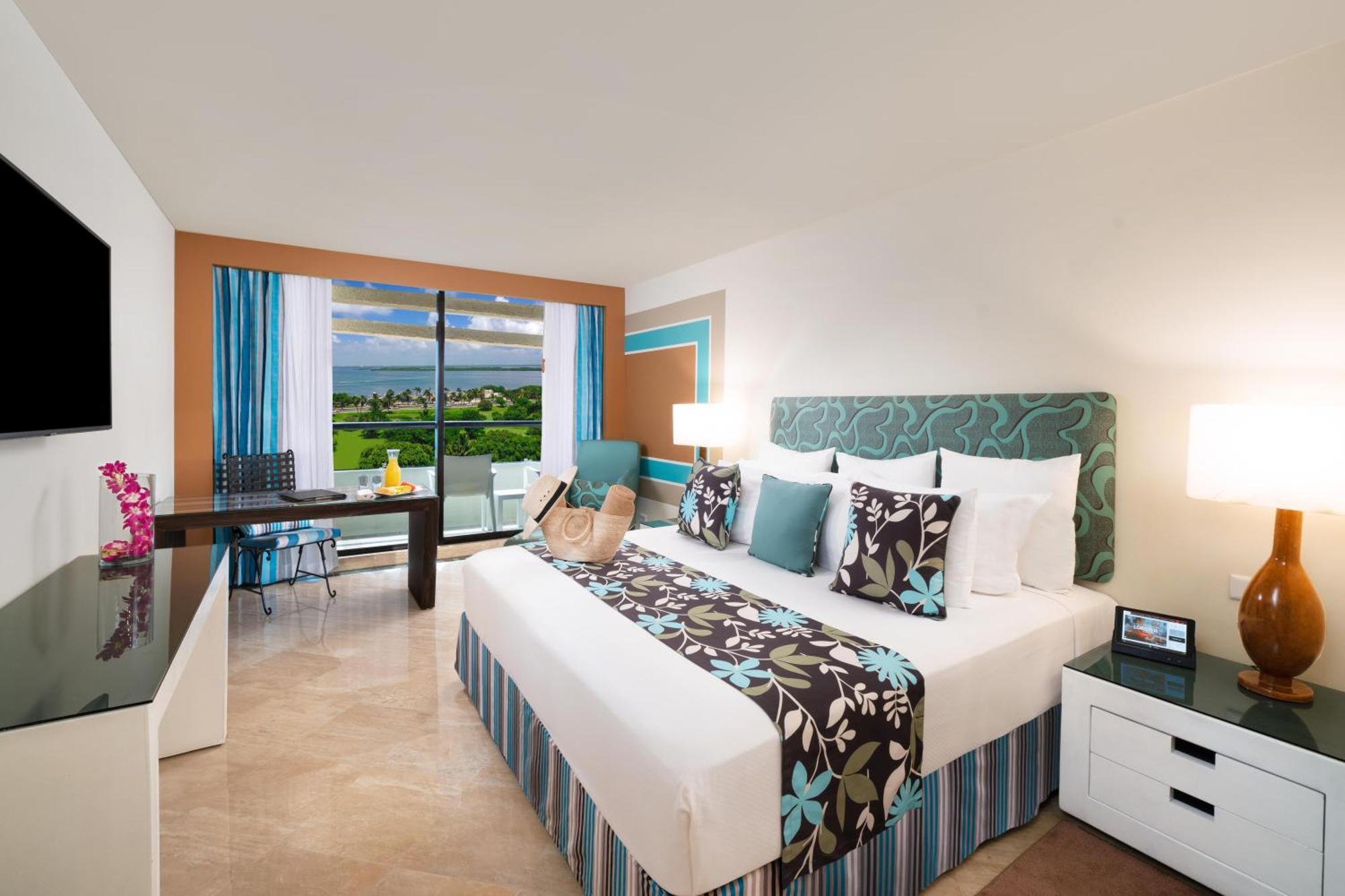 The Pyramid Cancun By Oasis Buitenkant foto Junior Suite
