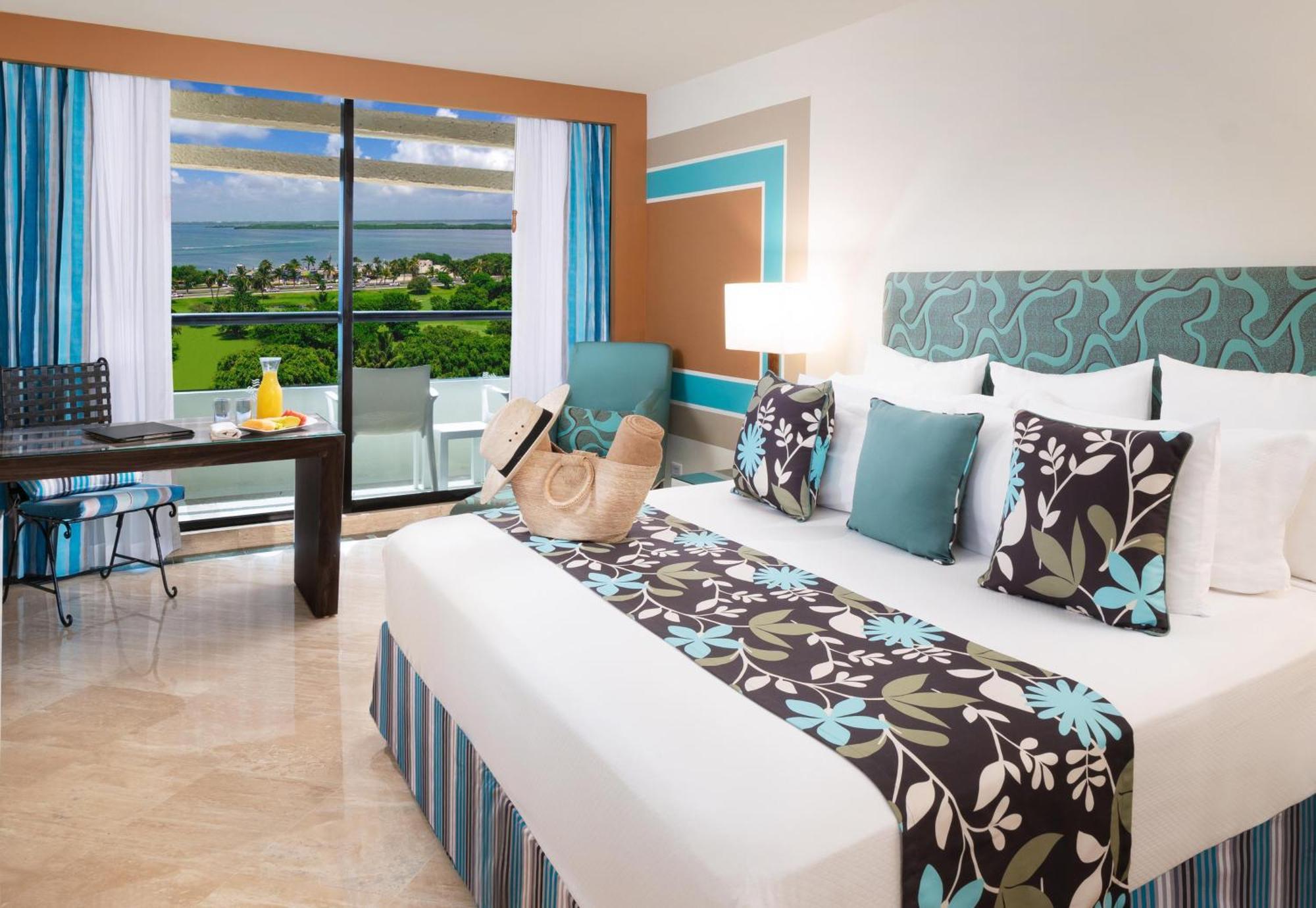 The Pyramid Cancun By Oasis Buitenkant foto Junior Suite