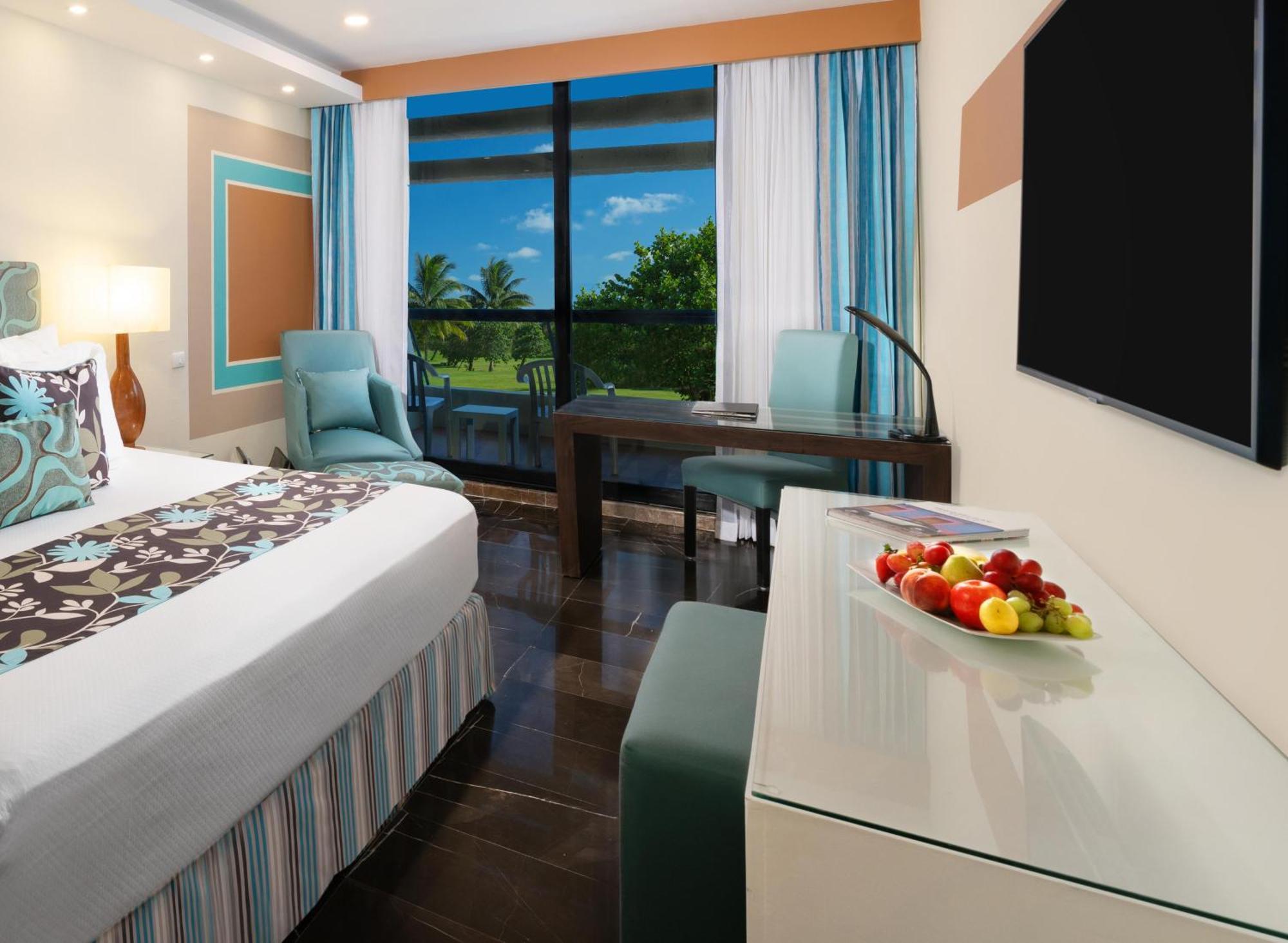 The Pyramid Cancun By Oasis Buitenkant foto A room at the Hard Rock Hotel
