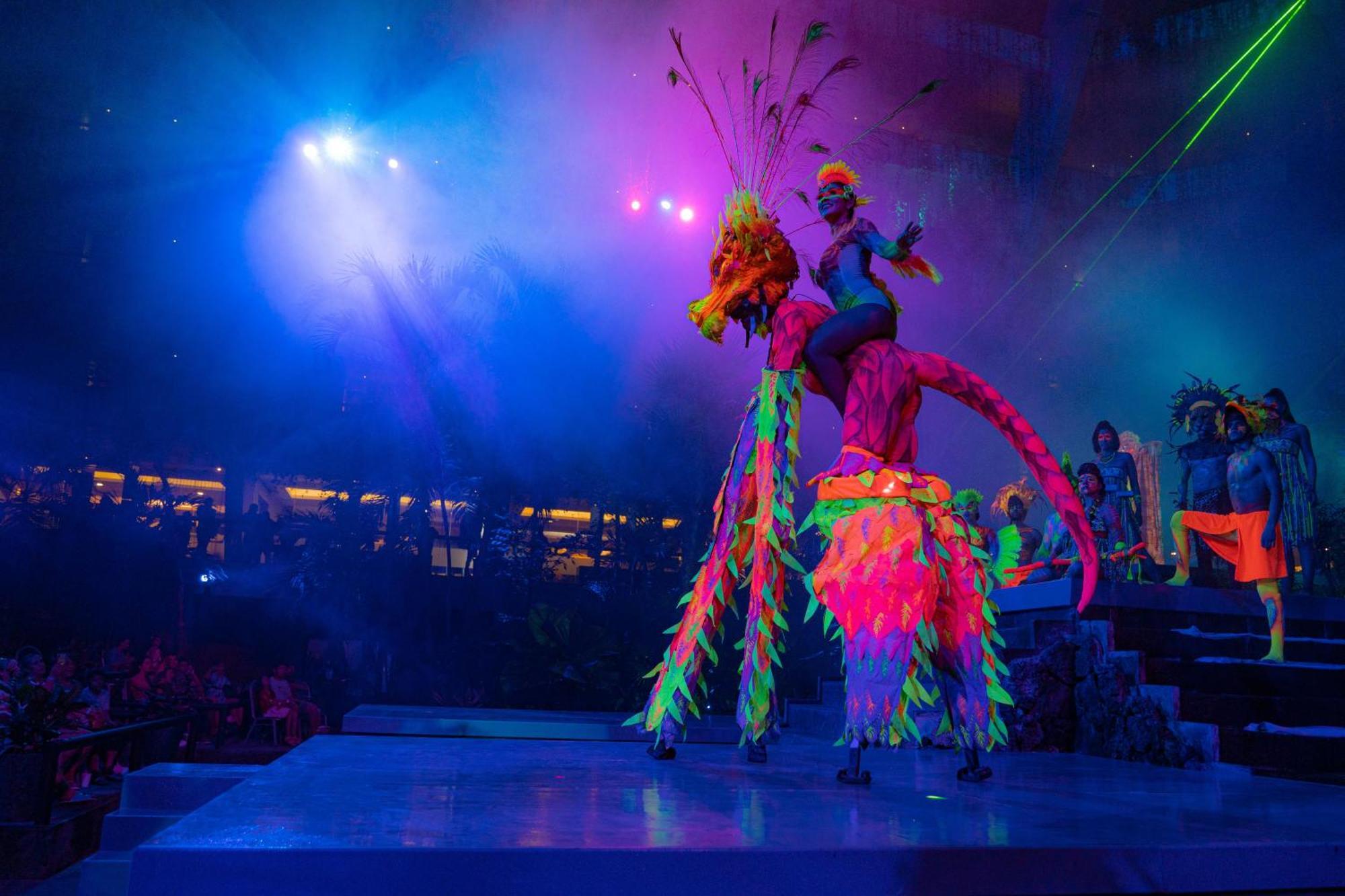 The Pyramid Cancun By Oasis Buitenkant foto The 2013 Carnival of the Roses