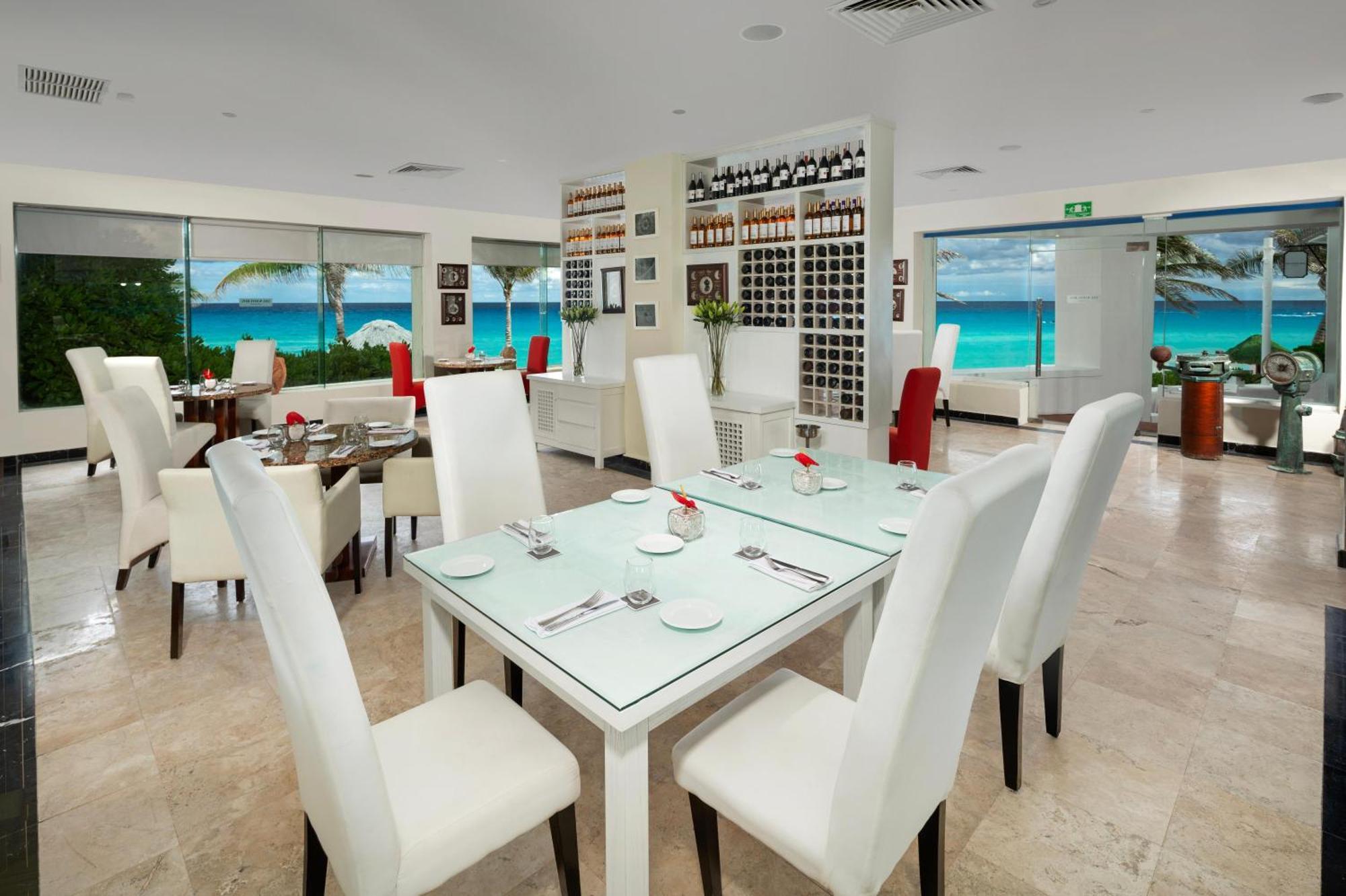 The Pyramid Cancun By Oasis Buitenkant foto Restaurant